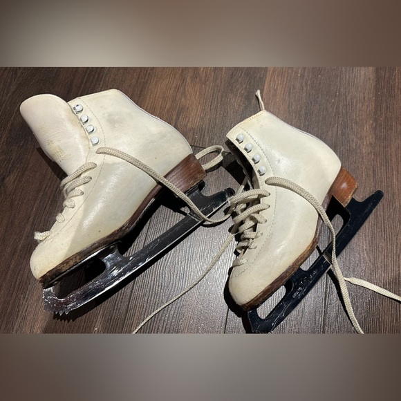 Girls hand-made figure skates - Picture 4 of 4
